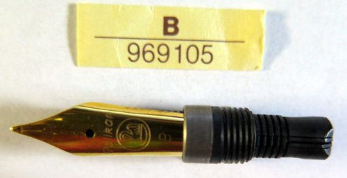 NEW OLD STOCK PELIKAN SCREW IN NIB/FEED/COLLAR UNITS THAT FIT THE MC 110, MC 120, AND MOST OF THE 150 TO 700 SERIES PENS